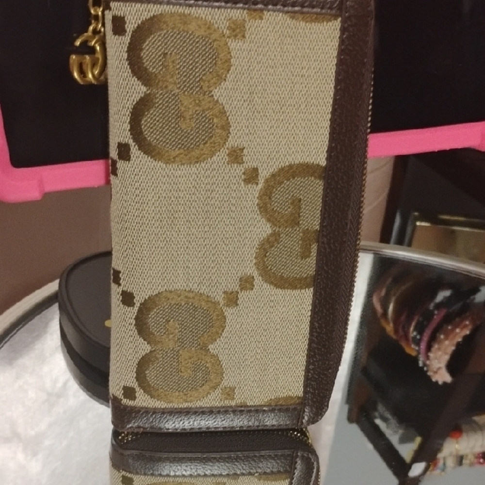 GG Canvas Wallet in Brown and Cream - Picture 11 of 11